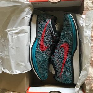 Nike Flyknit Racer
